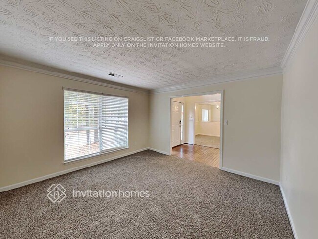 Building Photo - 1027 Shadow Lake Dr