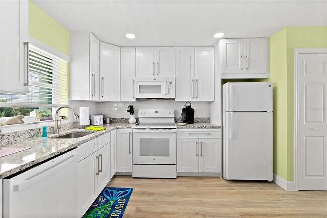 Foto del edificio - 300 S Central Ave