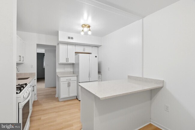 Foto del edificio - 5005 Green Mountain Cir