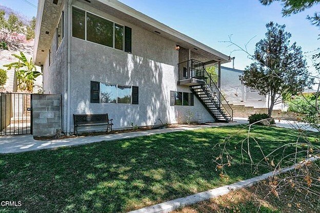 Front - 296 Foothill Dr