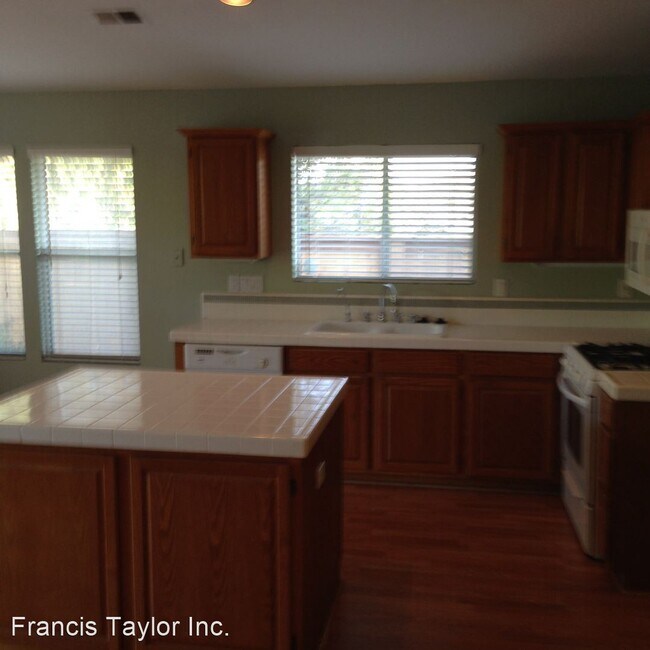 Foto del edificio - 3 br, 2 bath House - 1344 Greenway Rise