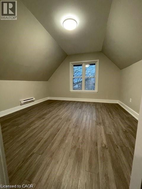 Building Photo - 526 King St E