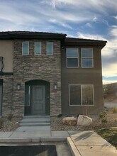 Building Photo - 3239 S 840 E