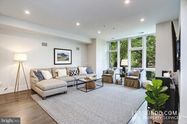 Building Photo - 3467 Holmead Pl NW