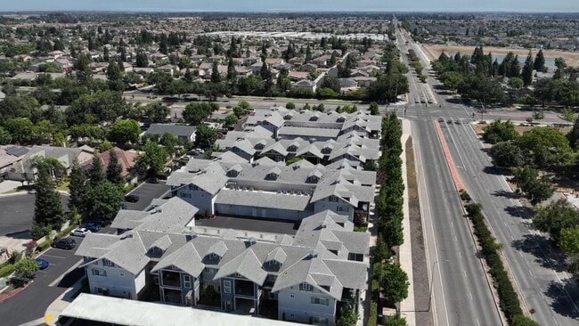  - Harbor Pointe Apartments