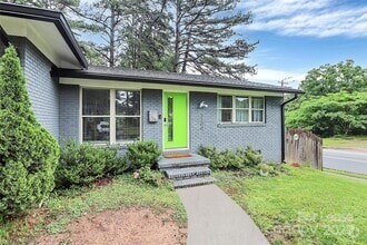 Building Photo - 3100 Erskine Dr