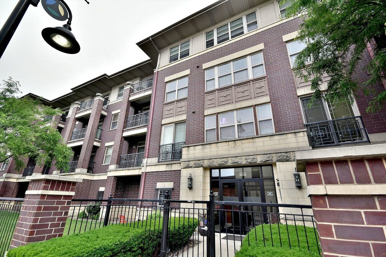 6436 W Roosevelt Rd Unit 416, Oak Park, IL 60304 Condo for Rent in