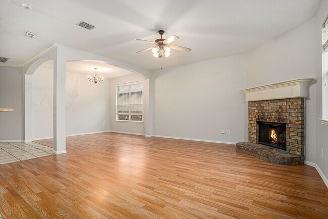 Building Photo - Brick, 3-2-2 in Little Elm