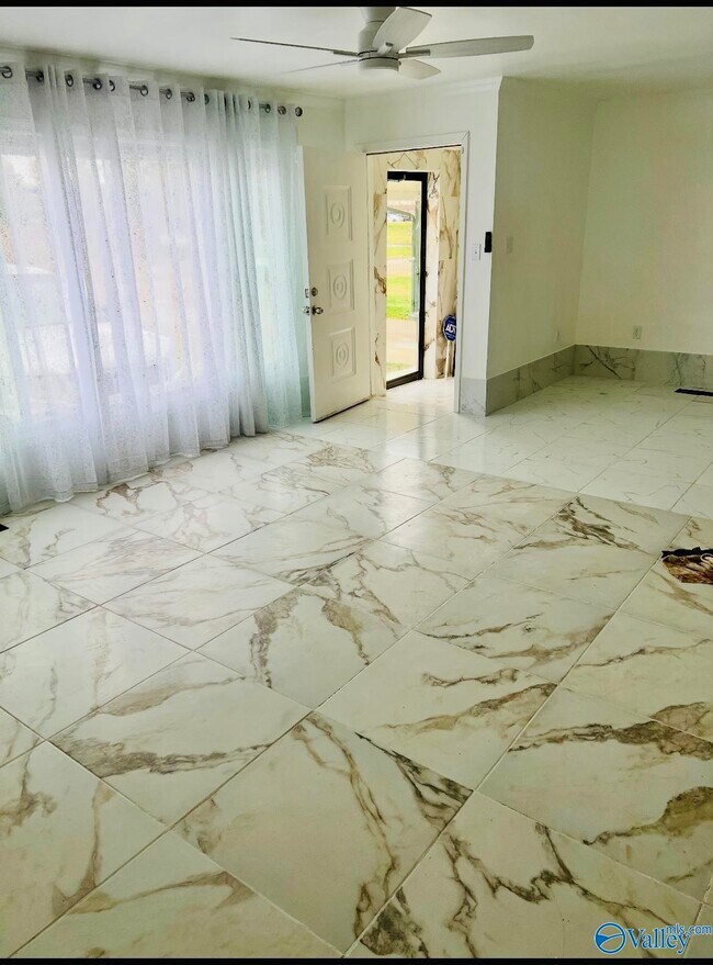 Building Photo - 3605 6th Ave SW