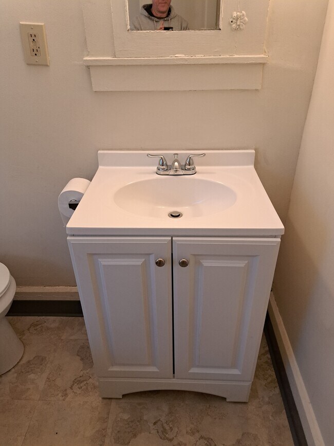 Bathroom - 3059 Grove Pl SW