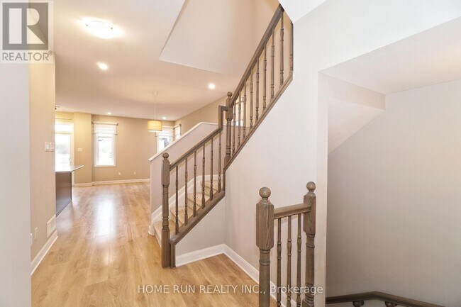 Photo du bâtiment - 153 Bending Way