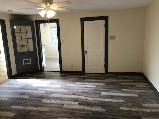 Foto principal - 213 N Brainard St