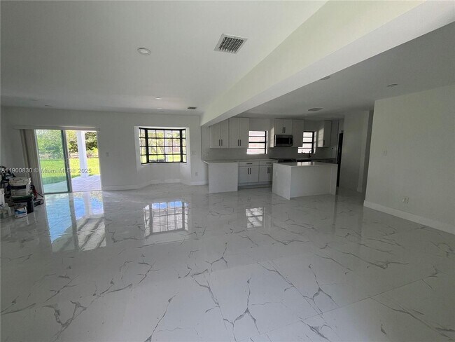 Foto del edificio - 11755 SW 37th St