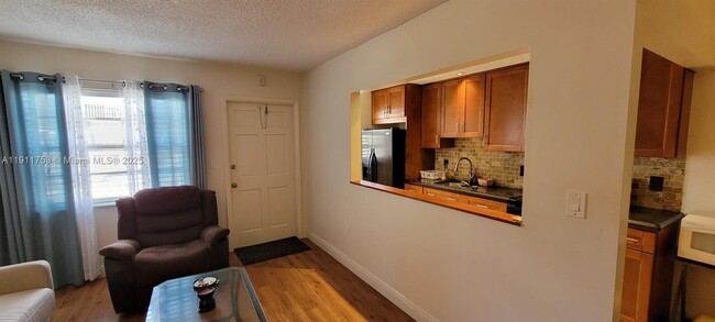 Foto del edificio - 415 NE 2nd St