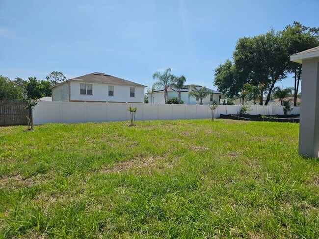 Building Photo - $1,000 OFF 1ST MONTHS RENT***STUNNING 3/2 ...