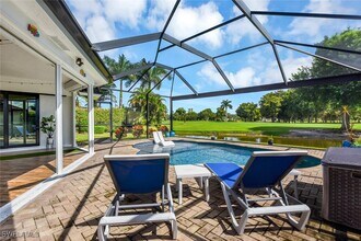 Building Photo - 167 Torrey Pines Point