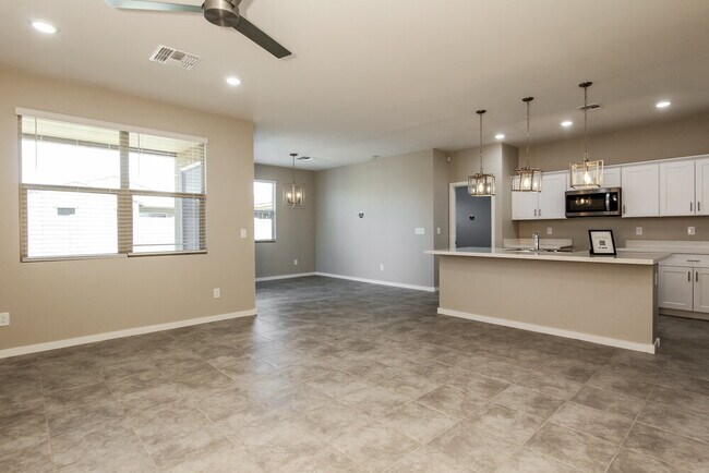 Foto del edificio - 6842 W Marguerite Ave