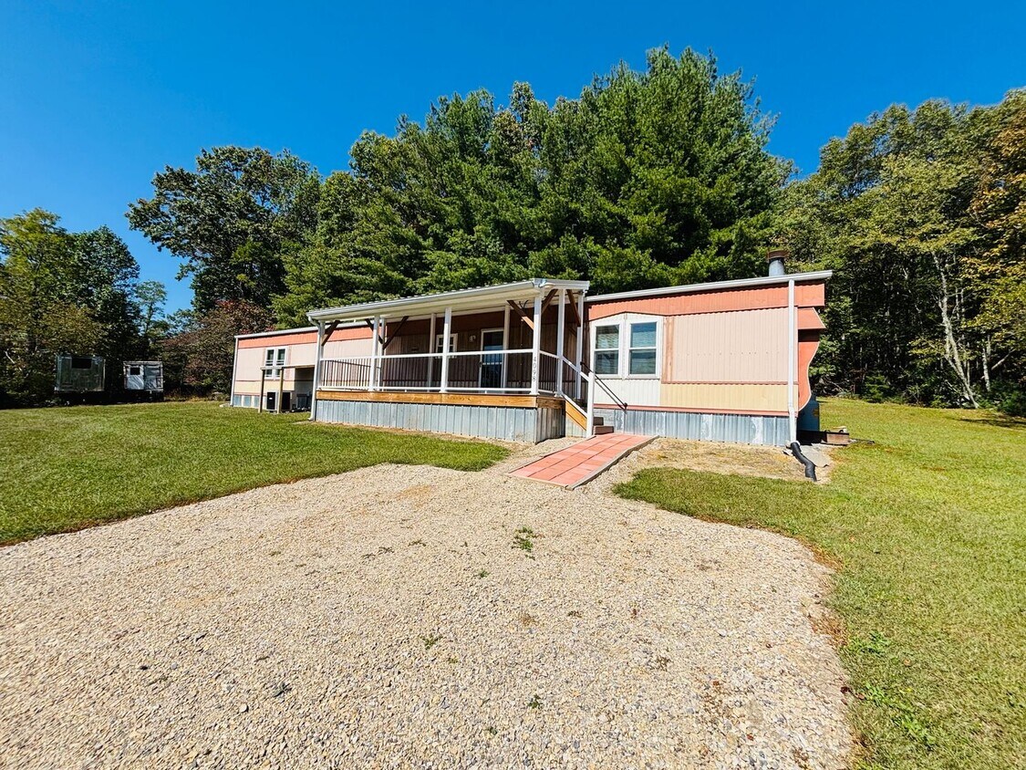 Foto del edificio - 4098 Pandapas Pond Rd