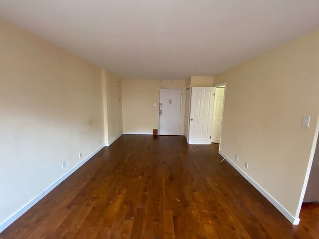 Foto del edificio - 1420 N Street NW #713