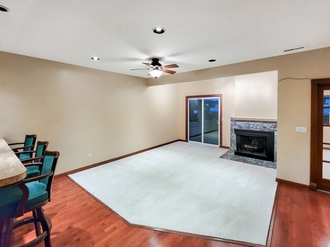 Building Photo - Cascade Mountain View Retreat: Elegant 2BR Condo in Downtown Redmond