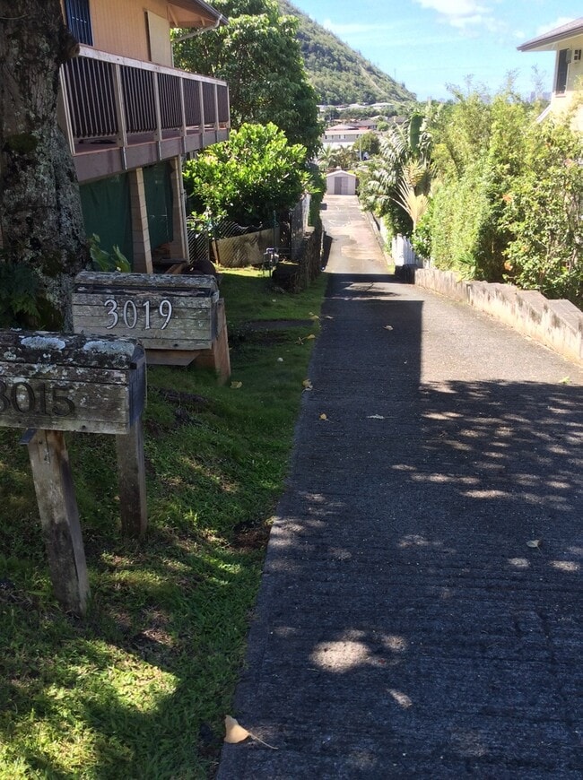 Building Photo - Manoa House for rent