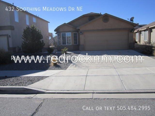 Primary Photo - Beautiful Well Maintained 3BR+Den Single S...