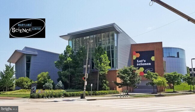 Foto del edificio - 406 E Cross St