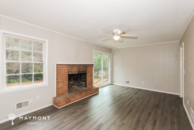 Building Photo - 2324 Old Field Rd