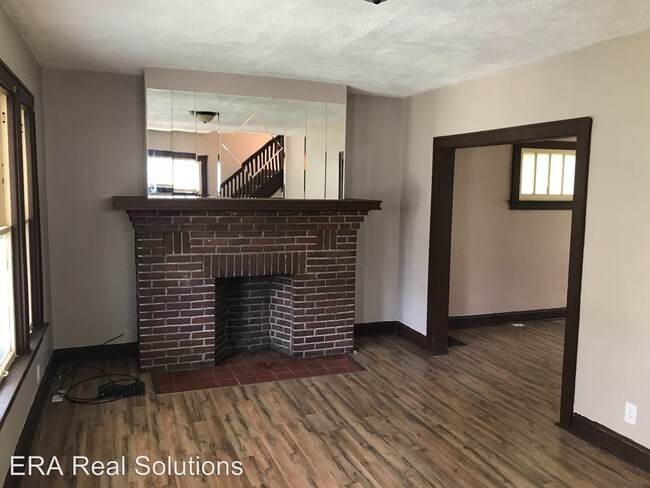 Building Photo - 3 br, 1 bath House - 264 Nashoba Avenue