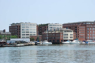 Building Photo - 960 Fell St