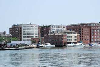 Building Photo - 960 Fell St