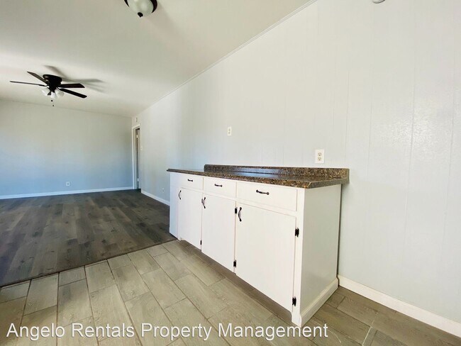 Building Photo - 4 br, 1.5 bath House - 2021 Field St