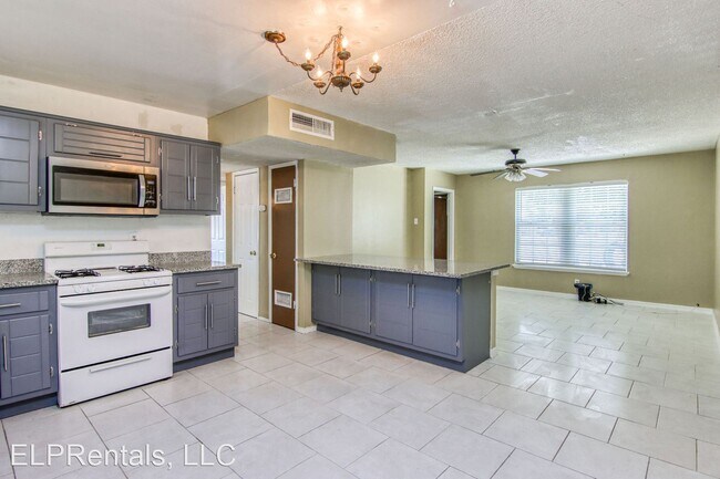 Building Photo - 4 br, 2 bath House - 10448 Palomino St.