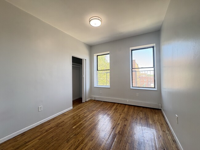 117 Wade St 4I - 121 Wade St