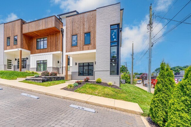 Foto del edificio - 904 Phillips Ave
