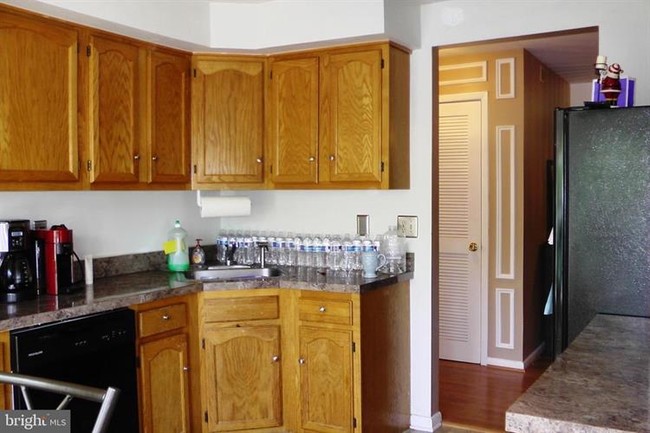 Building Photo - 120 Acadia Ct