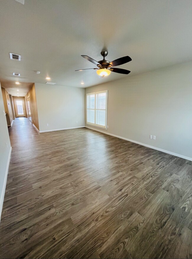 Foto del edificio - Bell Farms- 2420