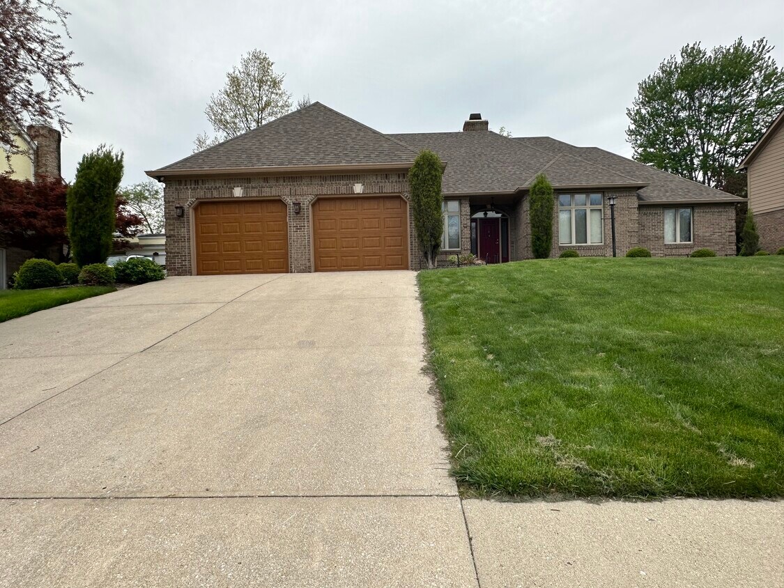Primary Photo - 6332 Quail Creek Blvd