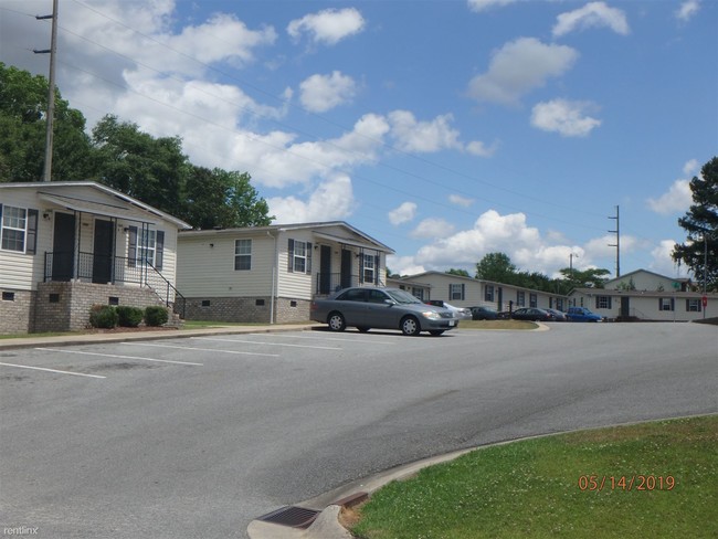 Building Photo - 3600 Rose Rd