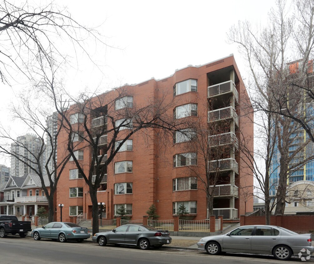 Brompton House Apartments 1010 13th Ave SW Calgary, AB