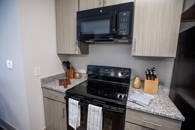 Building Photo - Berkmar Landing Apartments