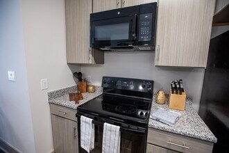 Building Photo - Berkmar Landing Apartments