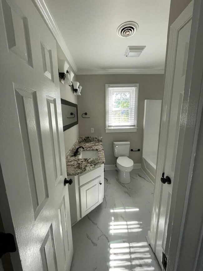 Building Photo - $ Bedroom 2.5 Bath