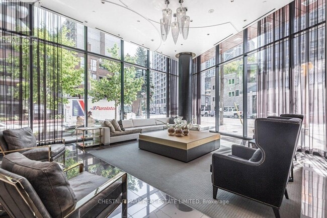 Building Photo - 32 Davenport Rd