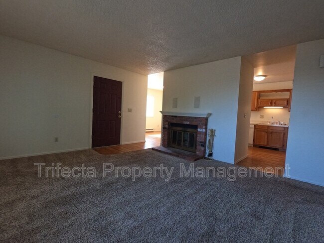 Foto del edificio - 1644 E Pitkin St