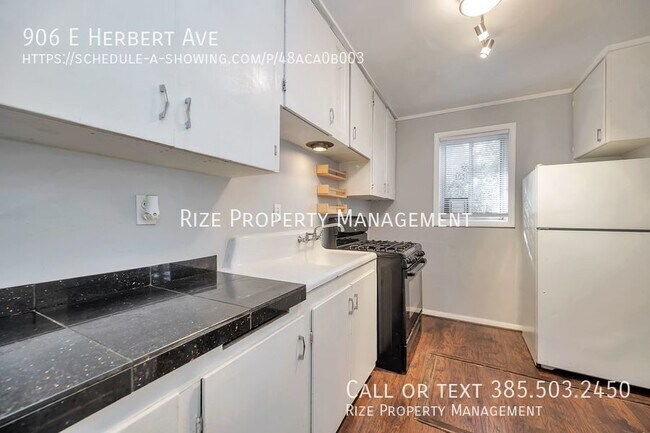 Building Photo - Charming 2 Bedroom 1 bath Home!