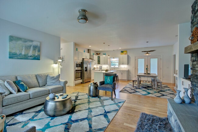 Building Photo - 7140 Gill Ln