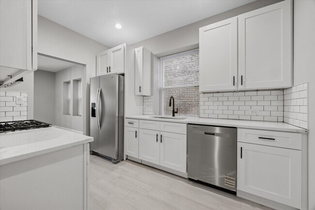 Building Photo - 8018 S Harvard Ave