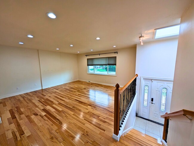 Building Photo - BEAUTIFUL 4 Bed 2 Bath Hampden Neighborhoo...