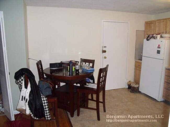 Foto del edificio - 110 Babcock St